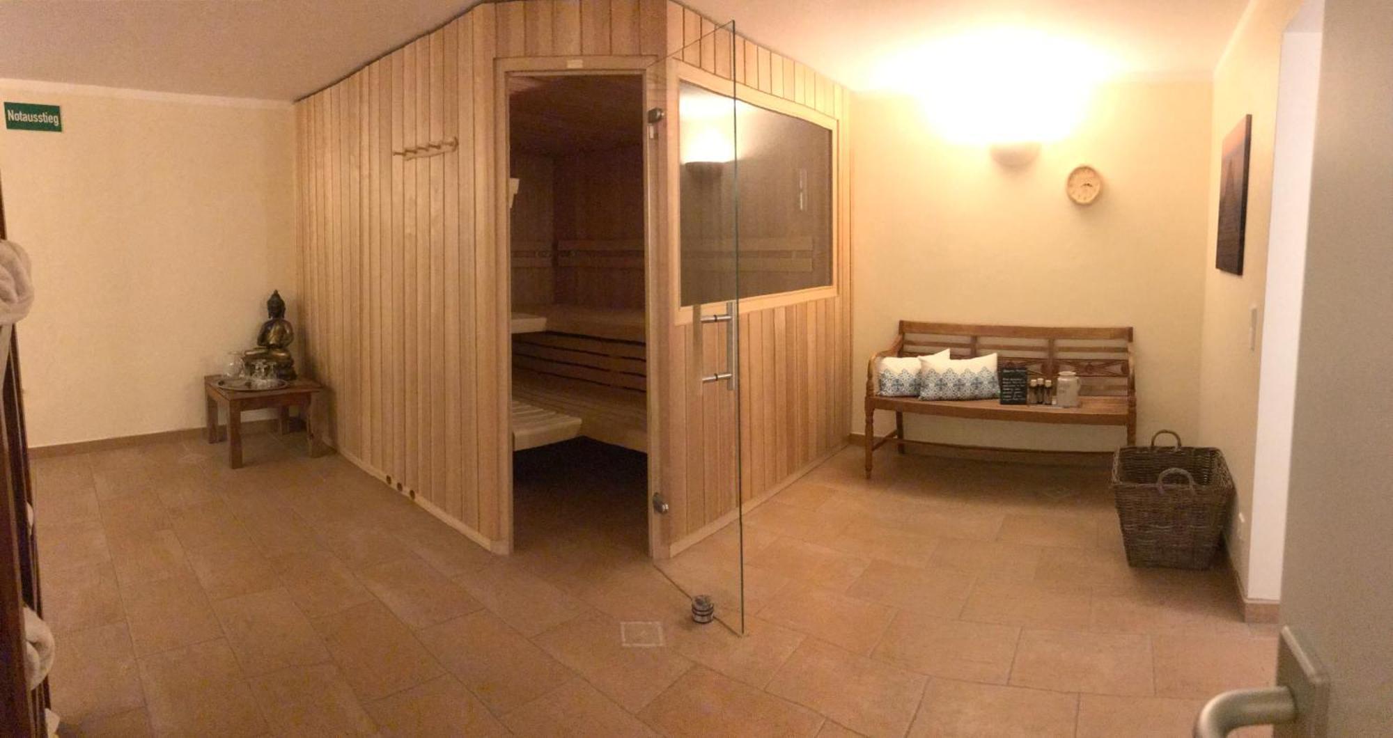Landhaus Marinella Hotel Garni Bad Wiessee Exterior photo
