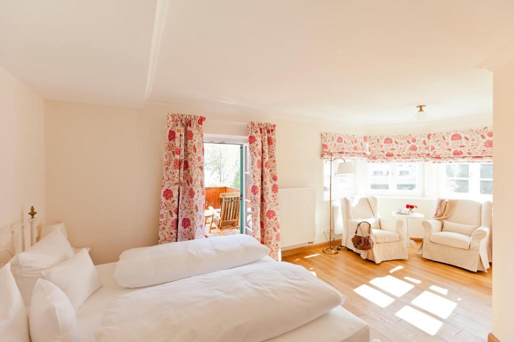 Landhaus Marinella Hotel Garni Bad Wiessee Room photo